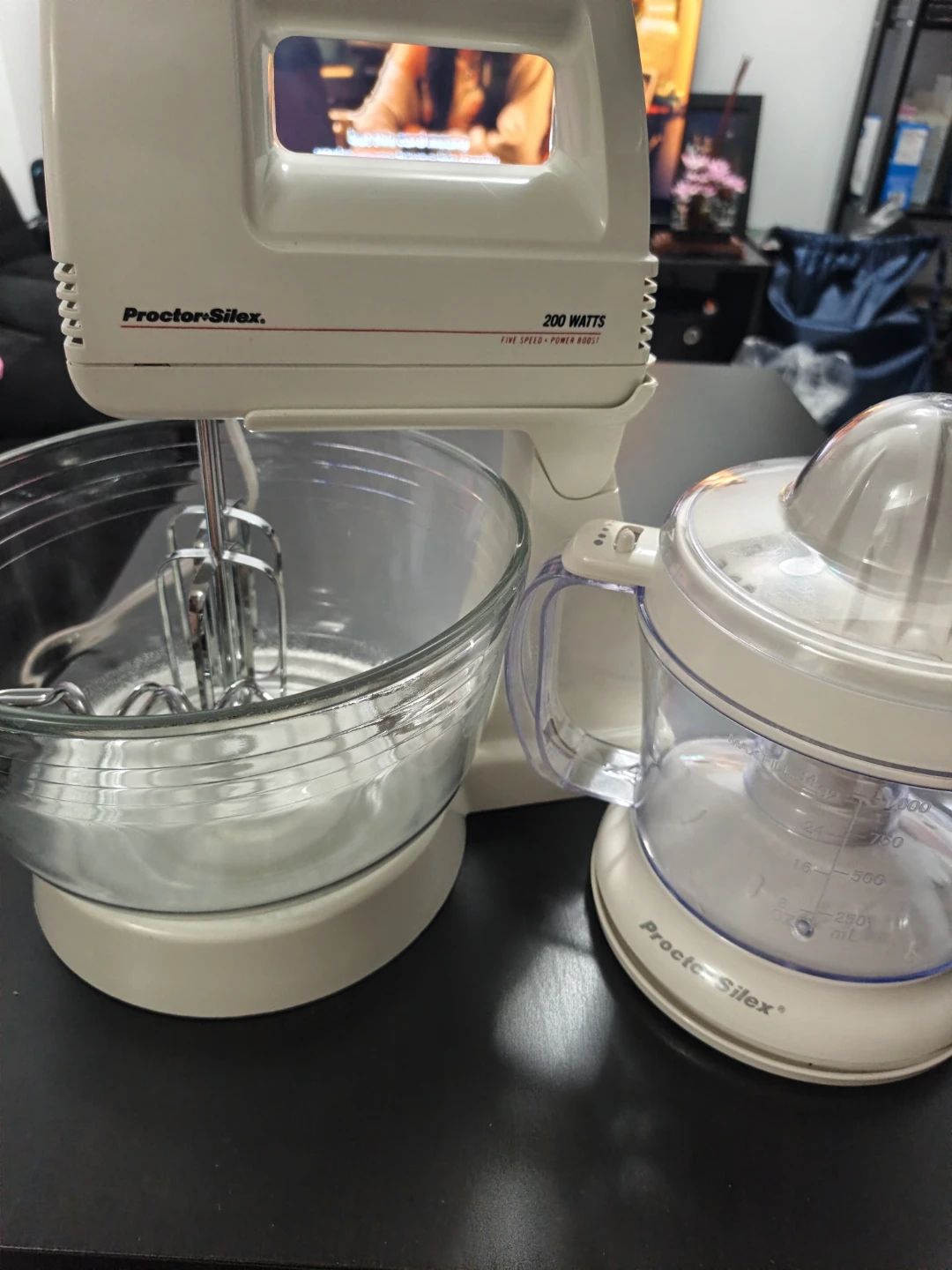 Proctor Silex 200W Hand Mixer and Citrus Juicer