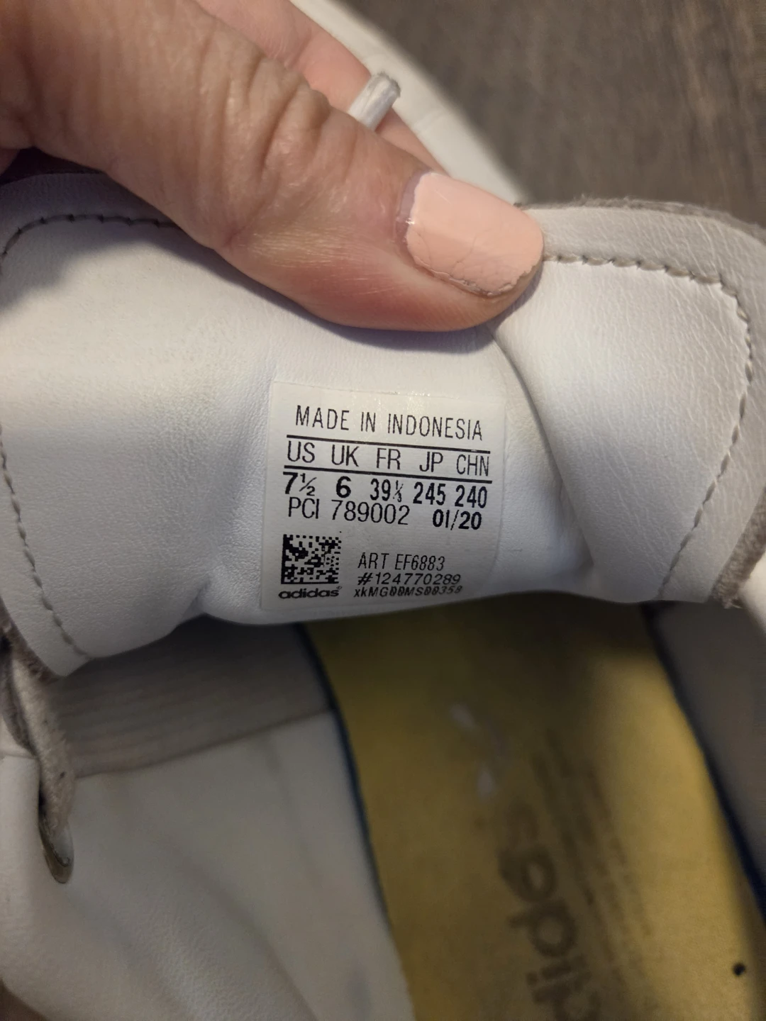 Adidas Stan Smith White and Yellow Size 7.5 US - photo 4