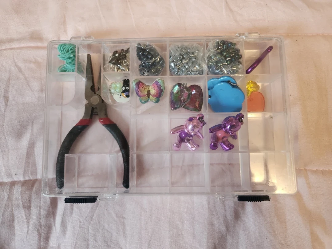 Jewellery Crafting Supply Kit with Pliers