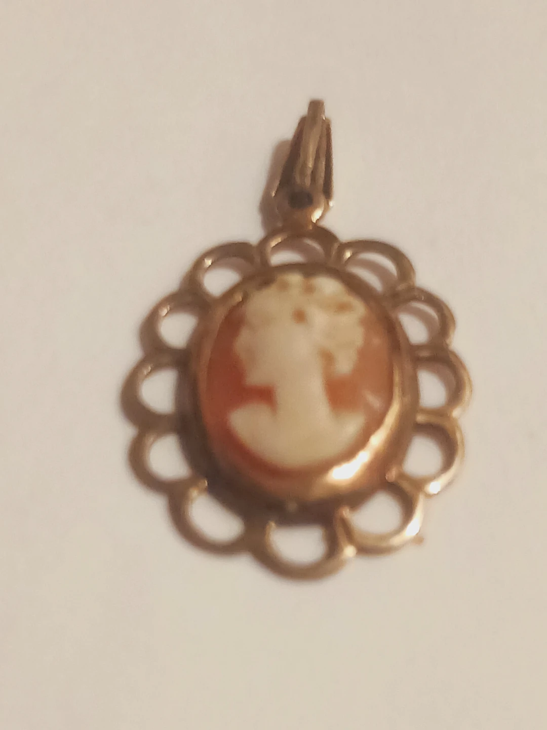 JMH 375 Stamped 9K Gold Gorgeous Cameo Pendant - photo 2