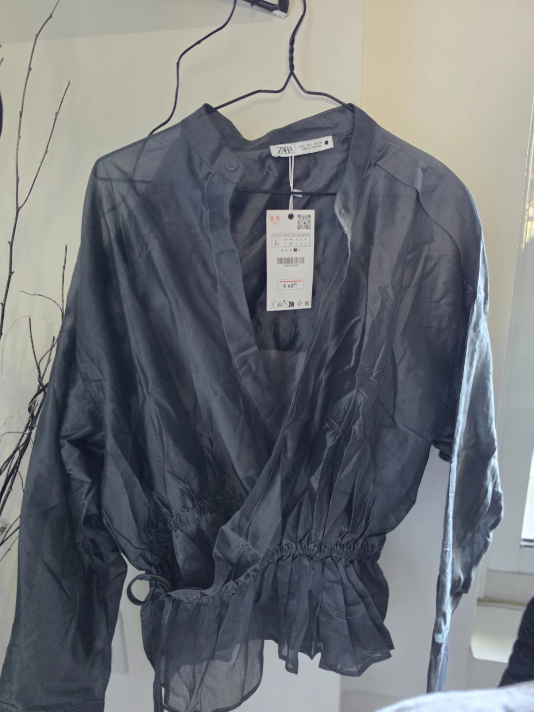 Zara black wrap-style blouse, size Large - photo 5