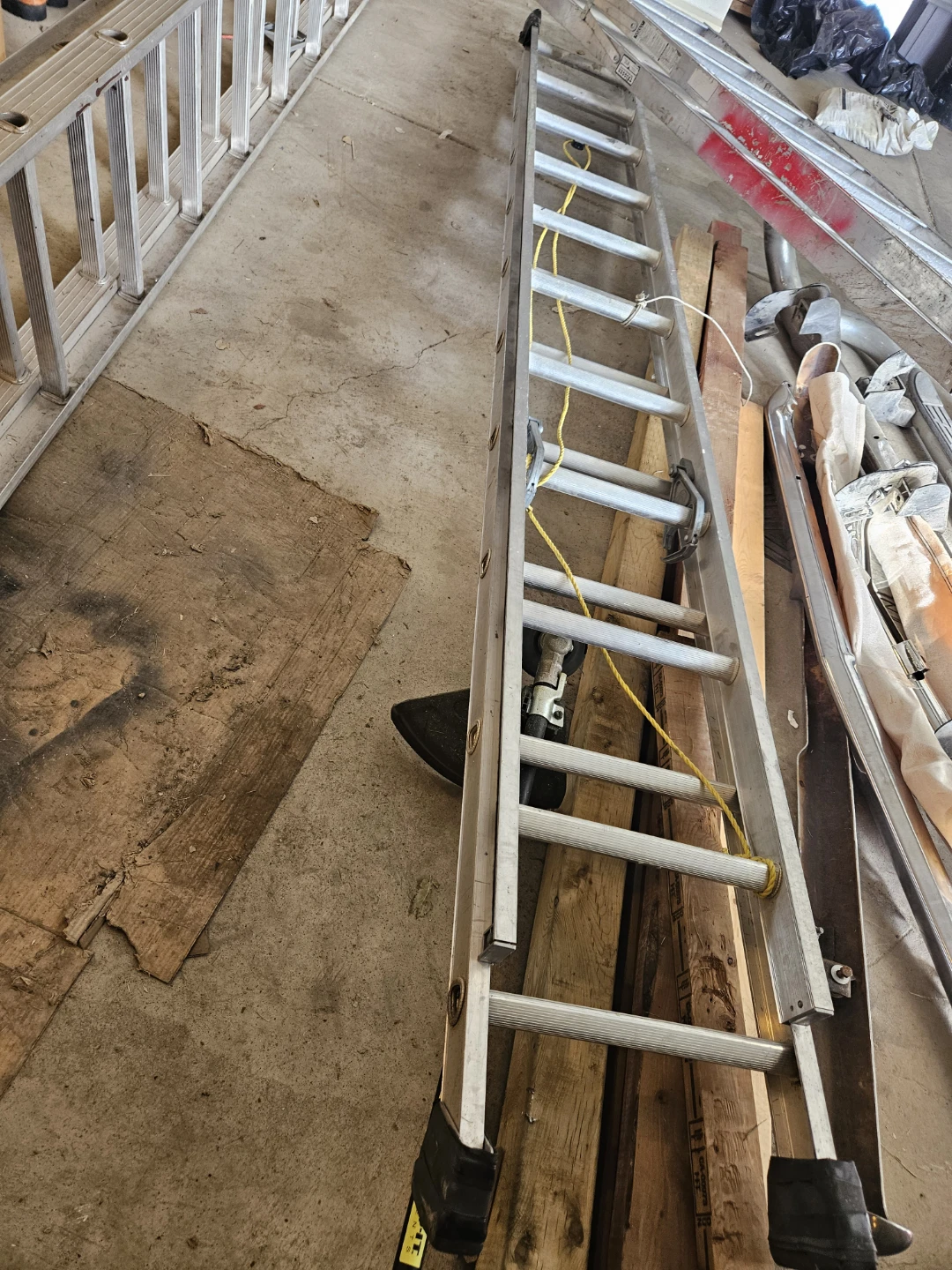 Aluminum Extension Ladder