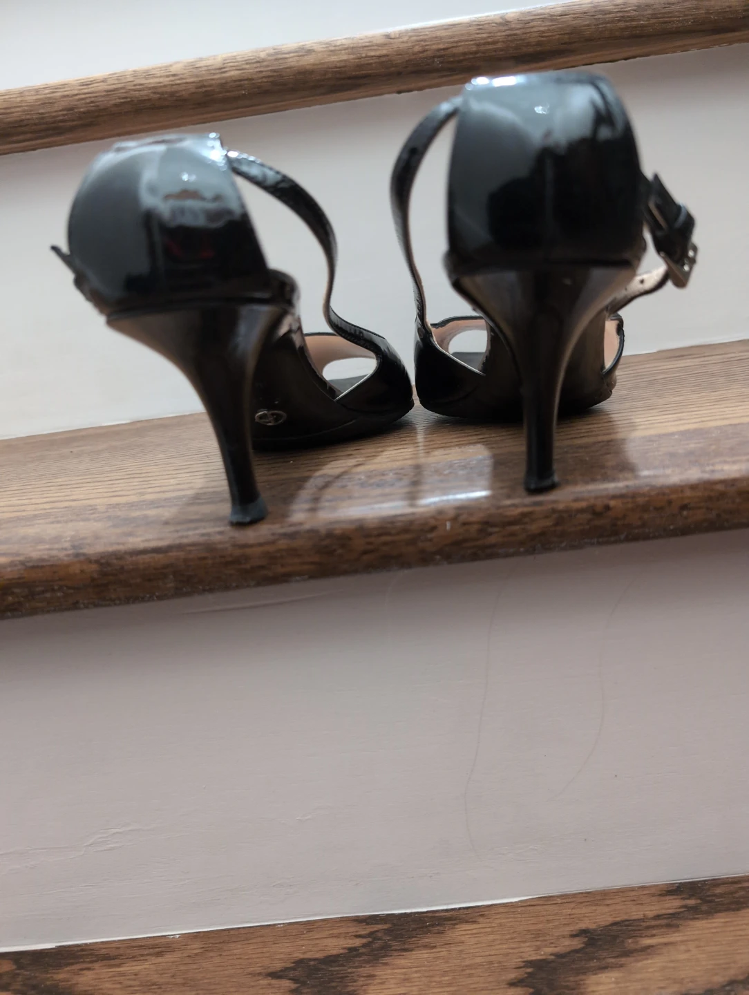 Giorgio Armani Black Patent Slingback Heels - photo 3