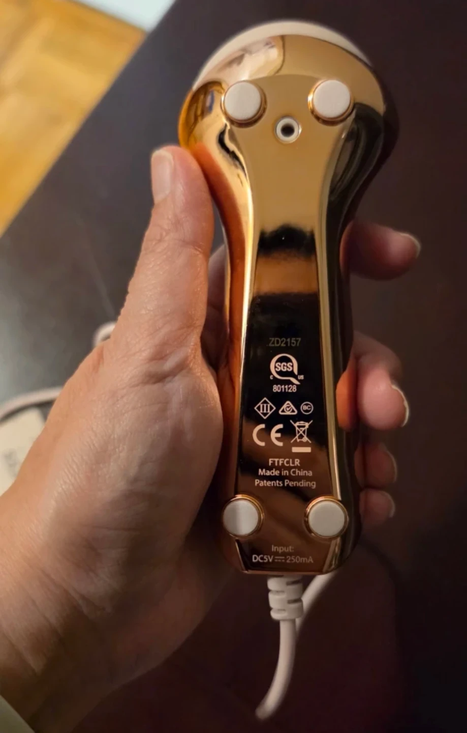 Finishing Touch Flawless Facial Cleanser & Massager - photo 3
