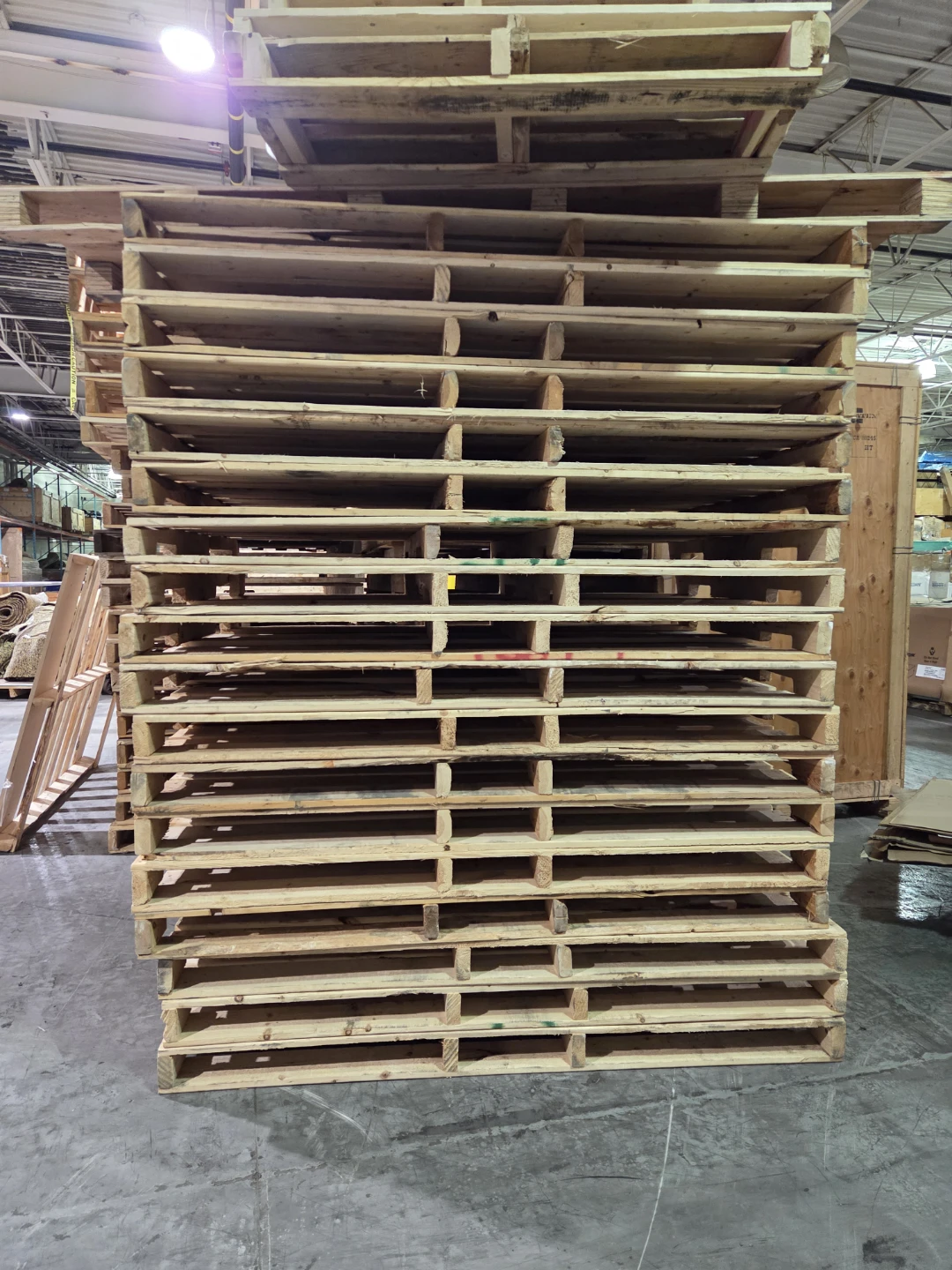 6 ft by 4ft wooden pallets excellent condition - photo 3