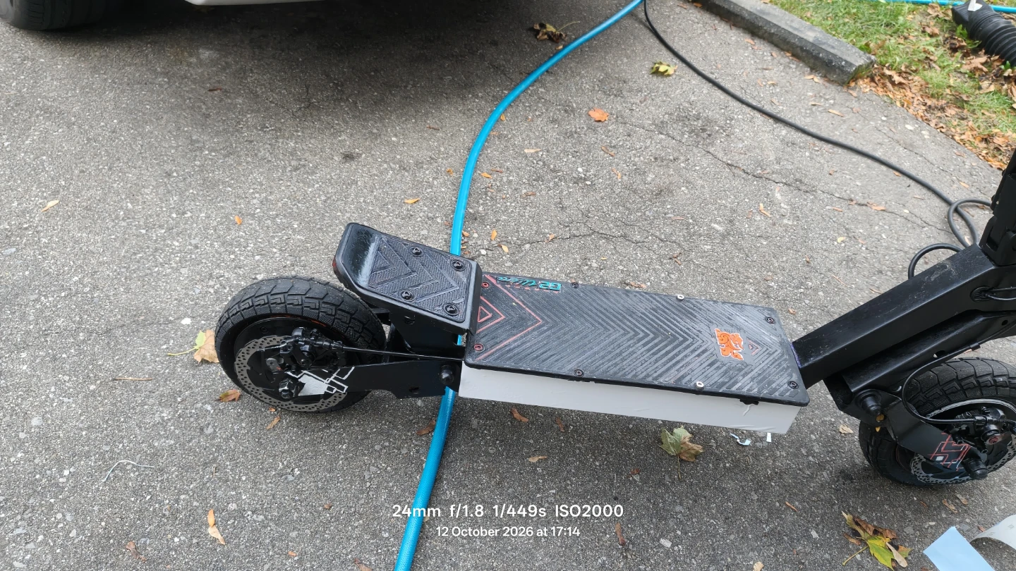 Kukirin G2 Ultra Electric Scooter LOW MILEAGE! Trades accepted - photo 4