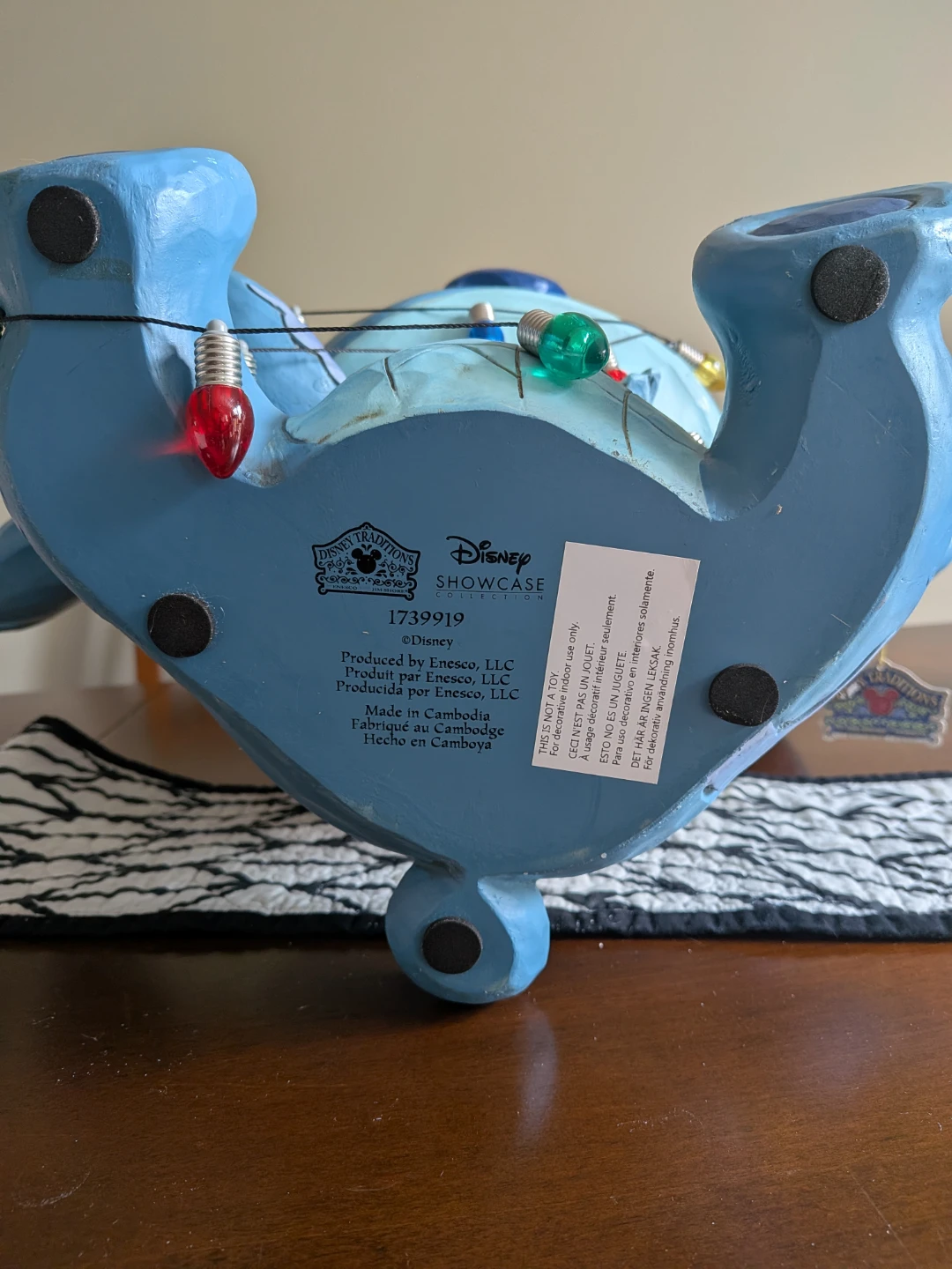 Disney Traditions Jim Shore Stitch Christmas Figurine - photo 4