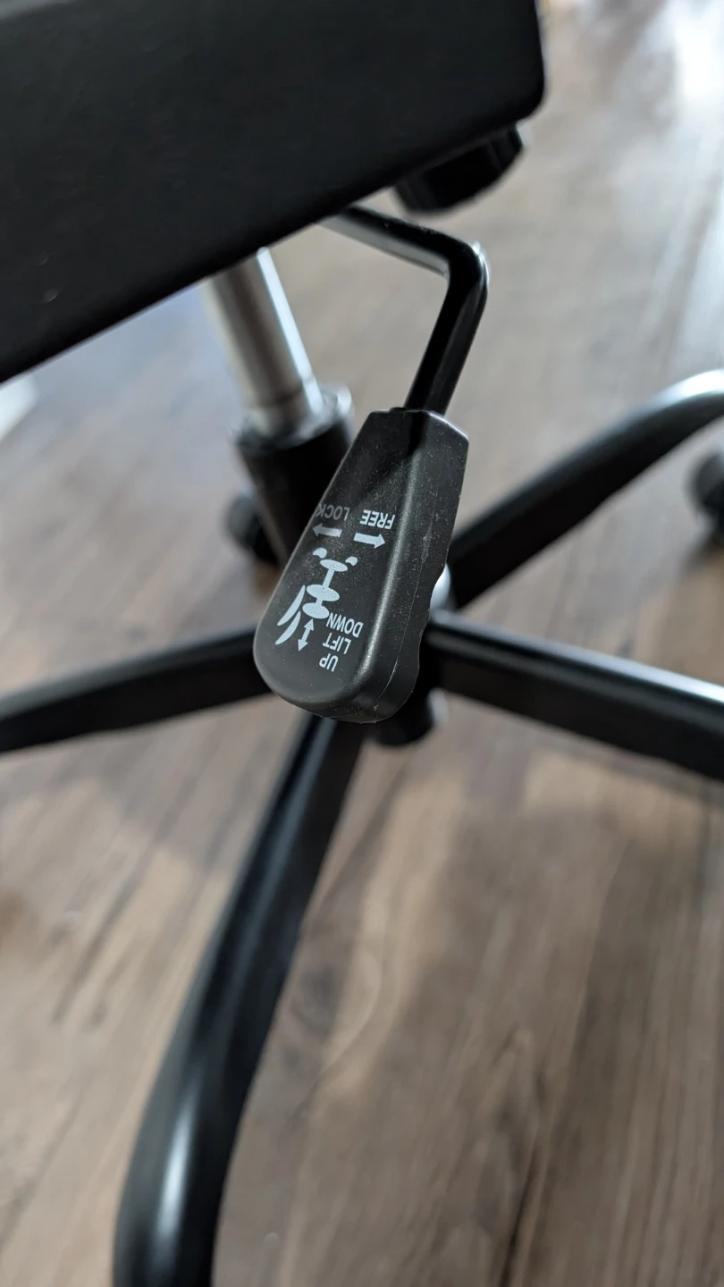 Black Ergonomic Mesh Office Chair - photo 4