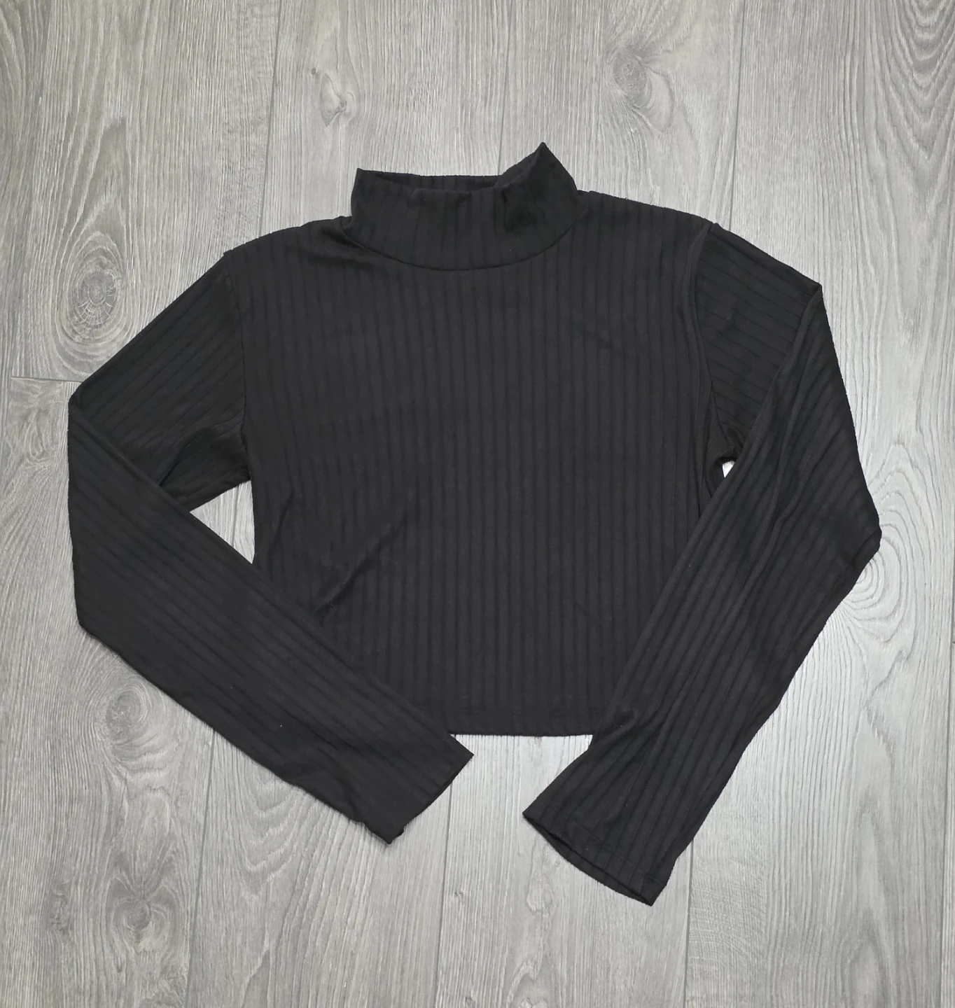 Black Ribbed Mock Neck Long Sleeve Crop Top
