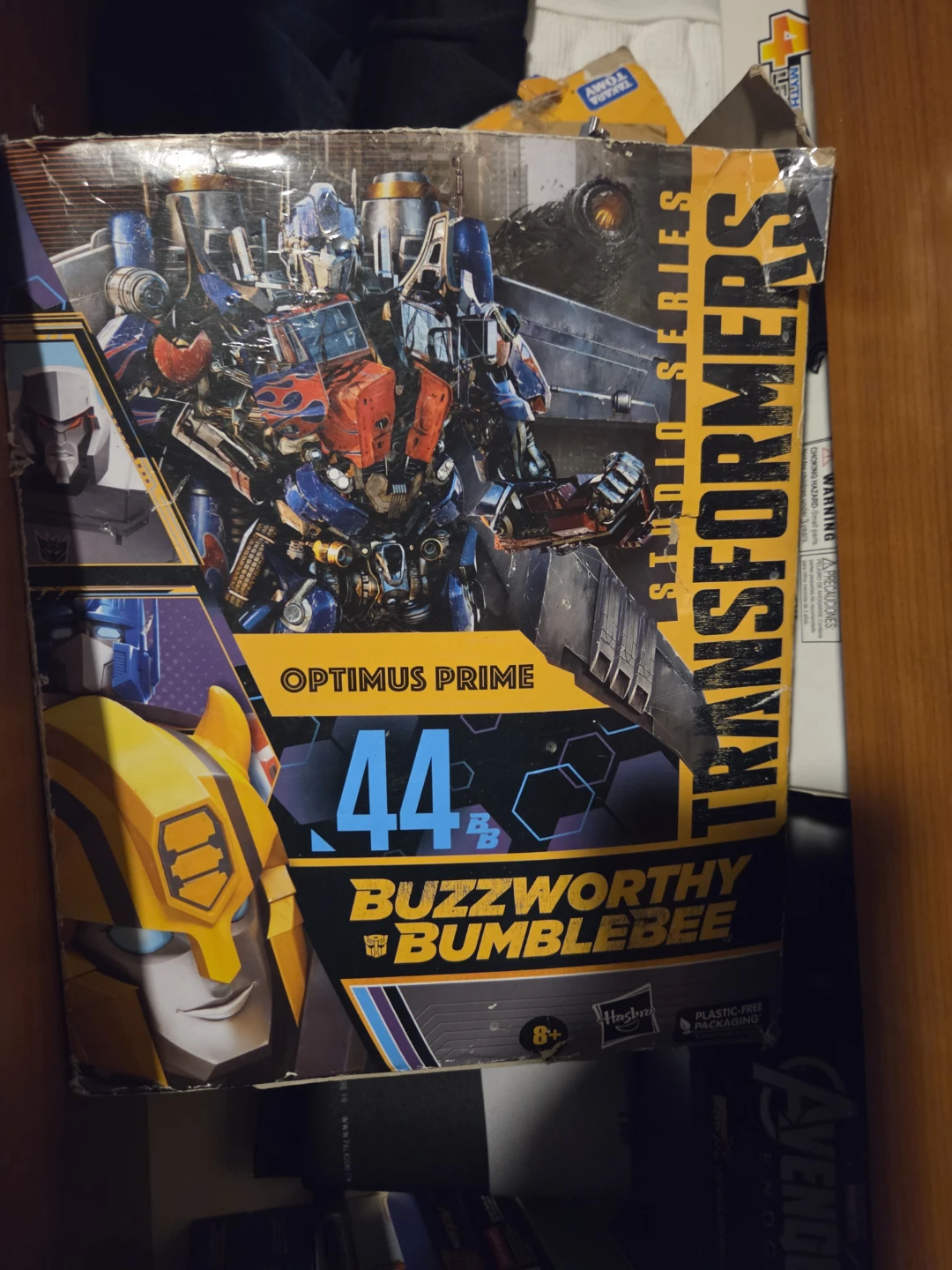 Hasbro Transformers Studio Series 44 Buzzworthy Bumblebee