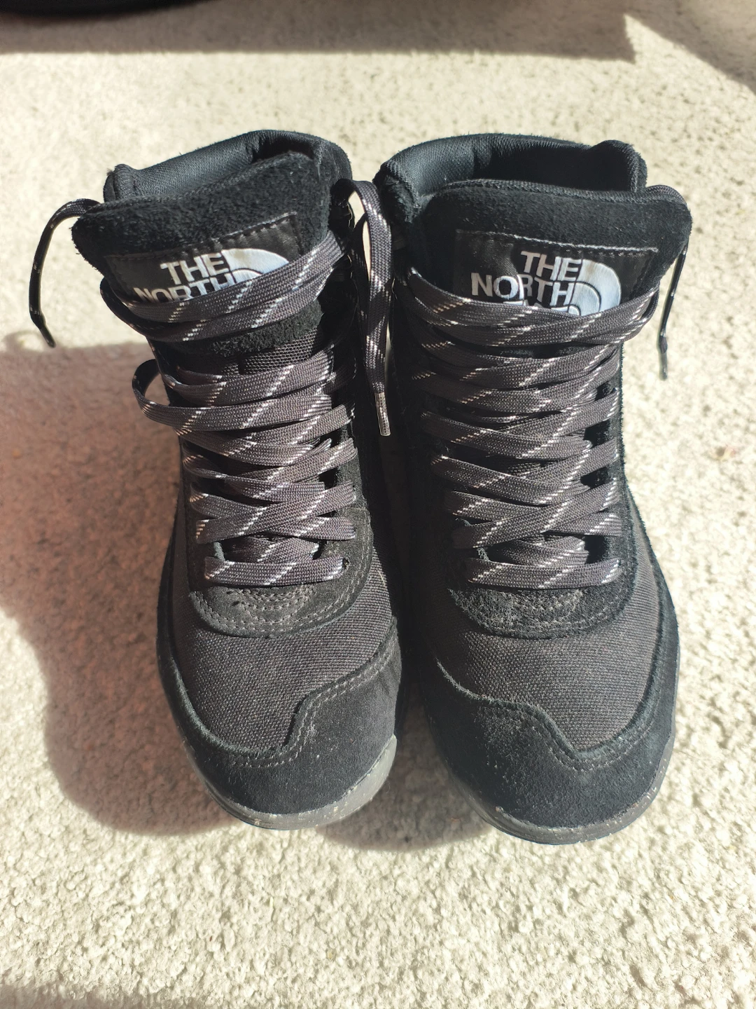North Face Waterproof boots, women size 6.5 - photo 2