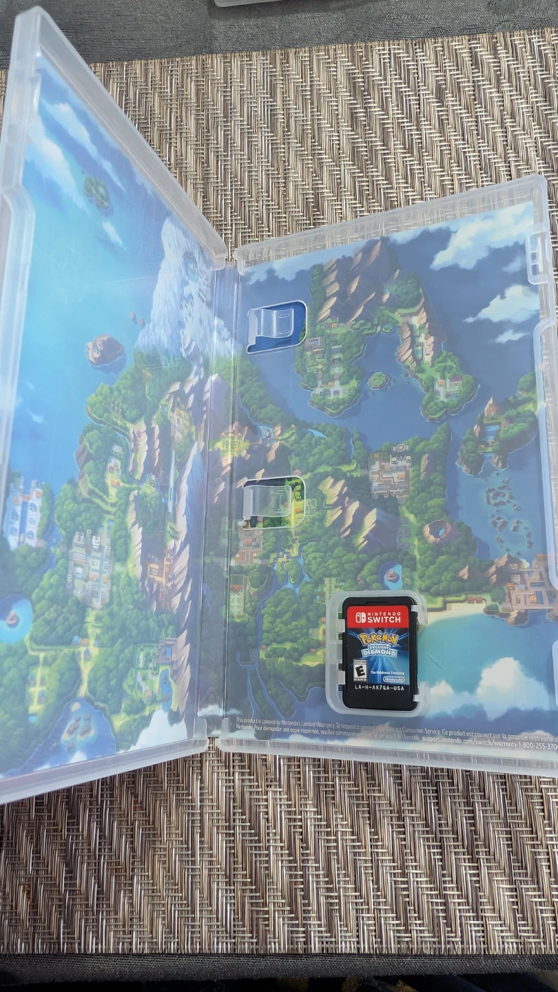 Pokémon Brilliant Diamond Nintendo Switch - photo 3