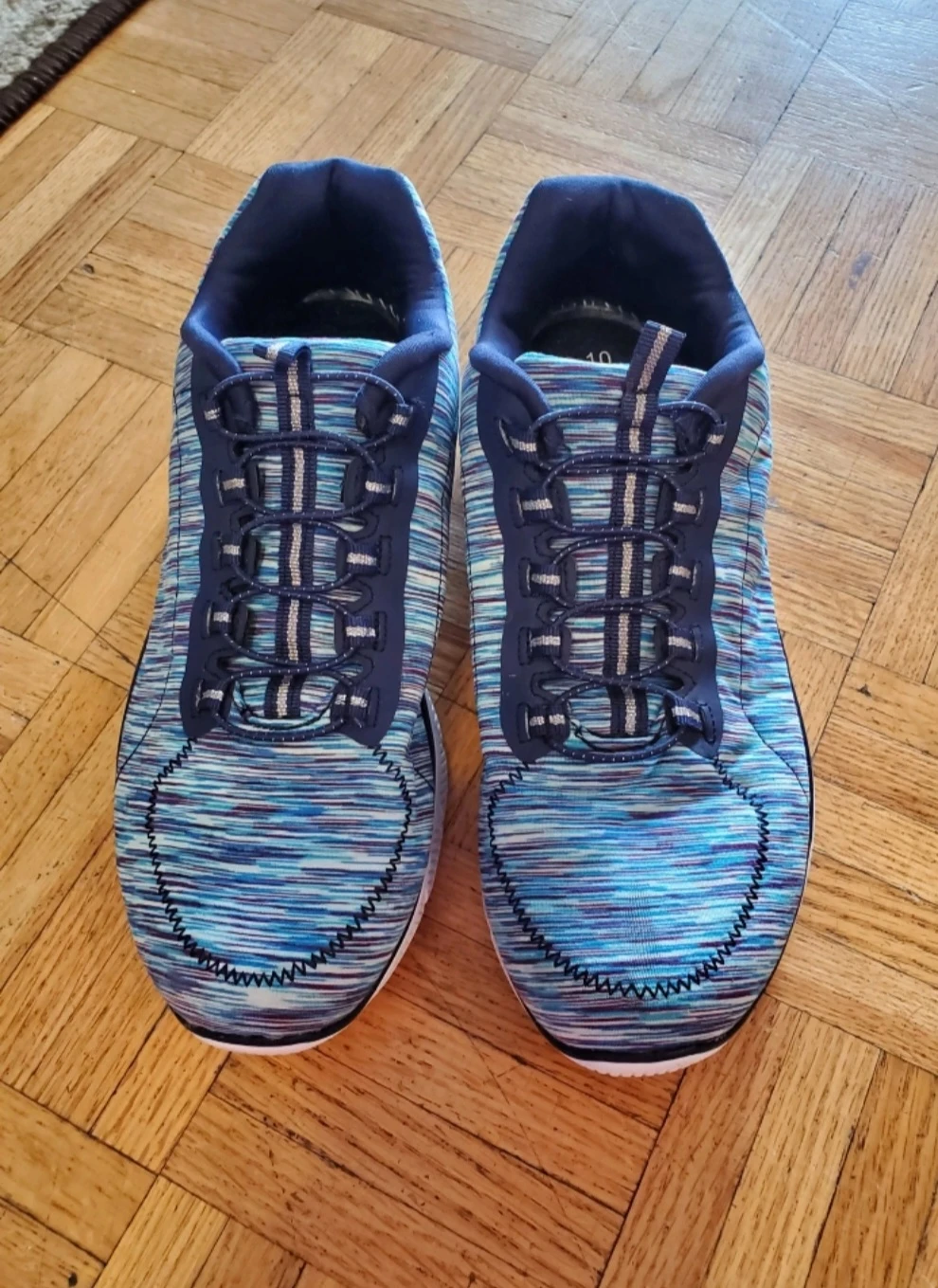 Women's Daskin Memory Foam Shoes Size 10