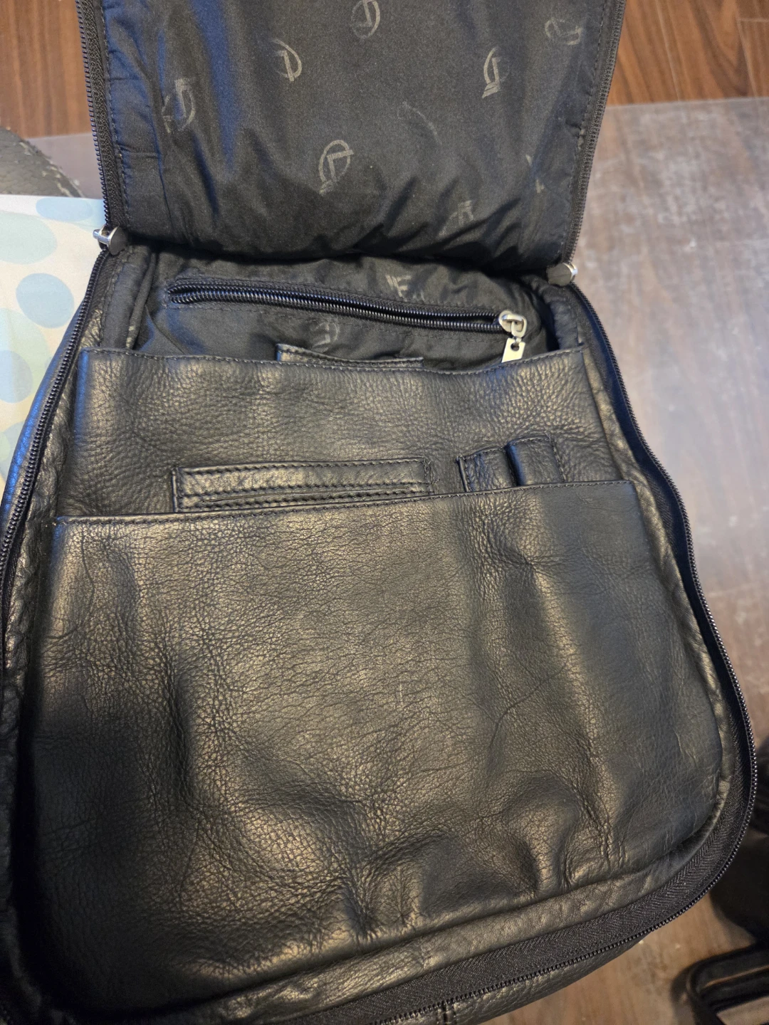 Vintage QUEROS Genuine Leather Convertible Backpack Sling Bag - photo 5