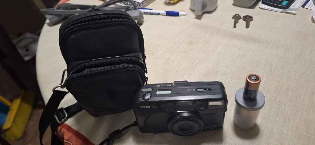 Minolta Freedom Action Zoom 90 Camera - photo 5