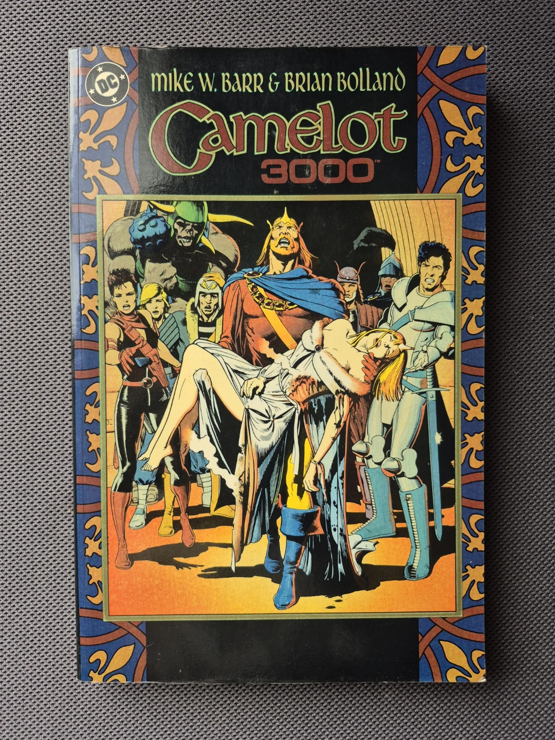 Vintage Graphic Novels (16 Books) - photo 3