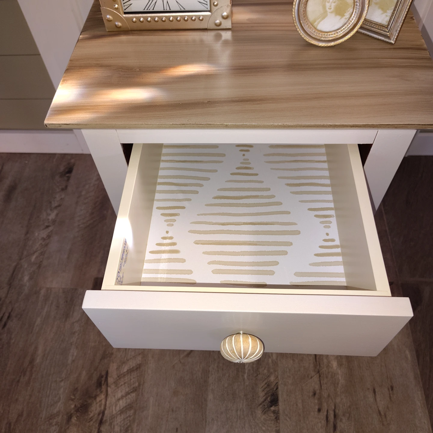 Bedside table with drawer - photo 3
