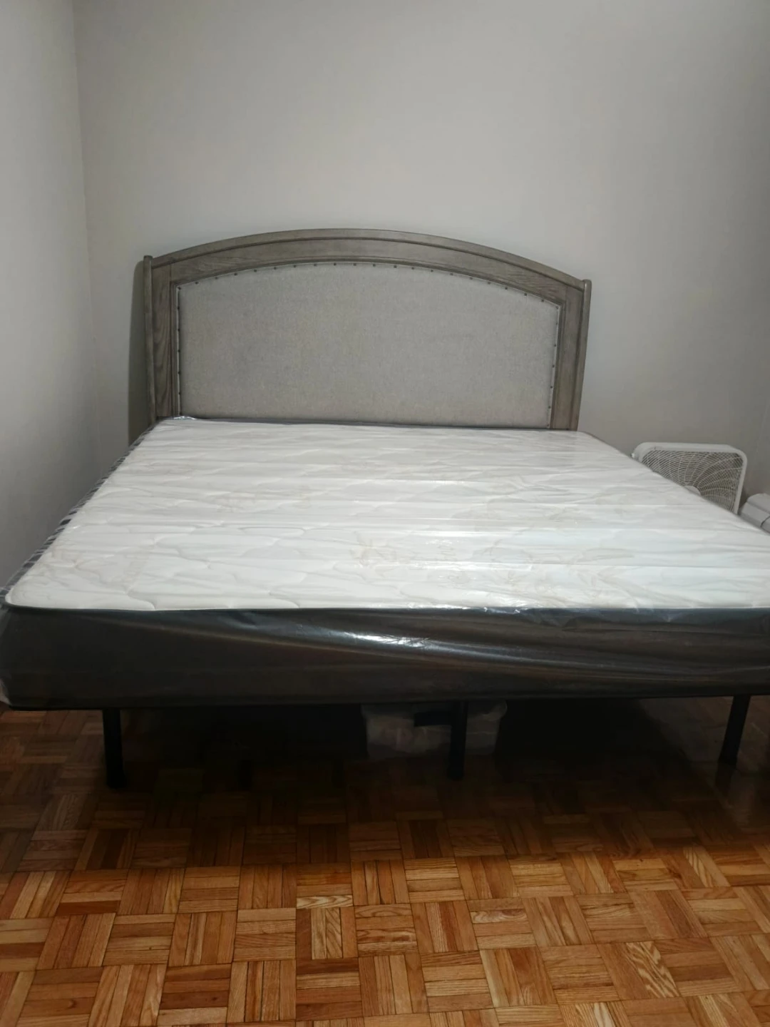 King Size Newly Purchased Bed Set - photo 4