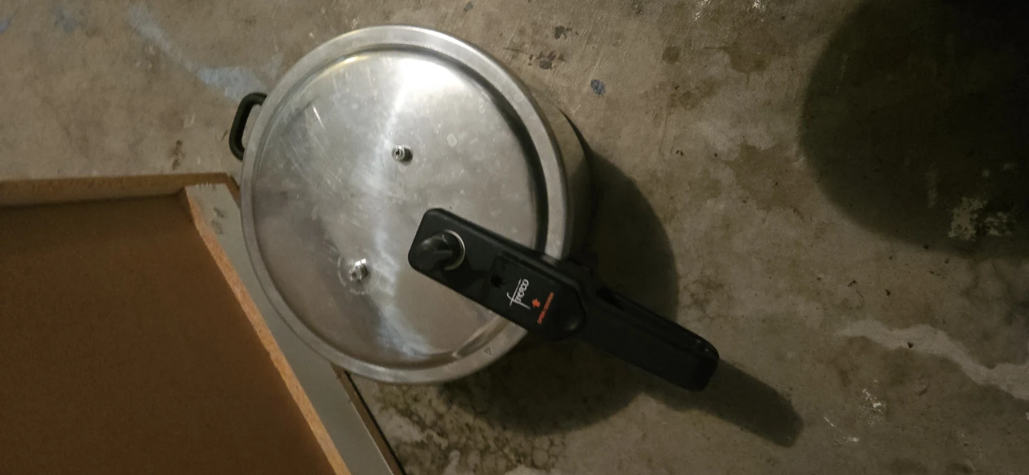 Fresco PC-90 Pressure Cooker