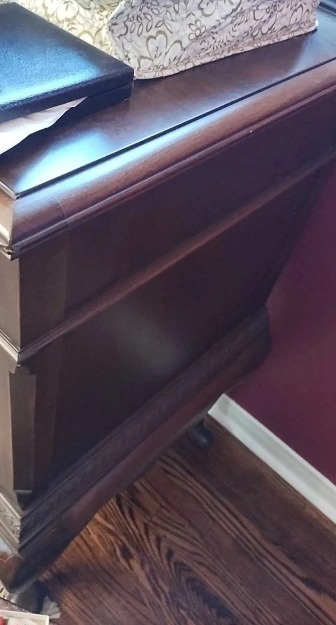 Elegant Traditional Wood Sideboard | SATURDAY PICKUP ONLY - photo 5