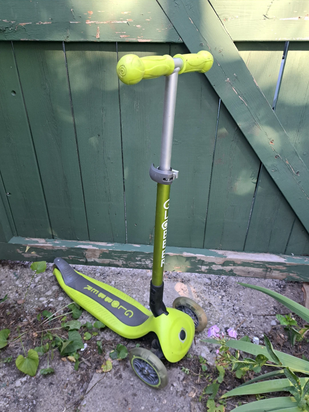 Globber 3-Wheel Scooter Lime Green