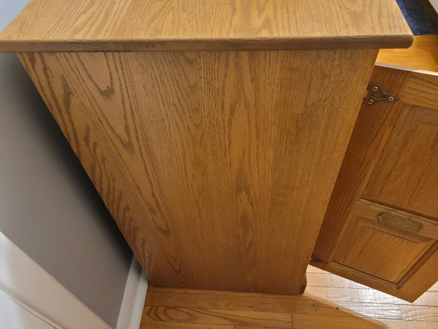1930's icebox - photo 5