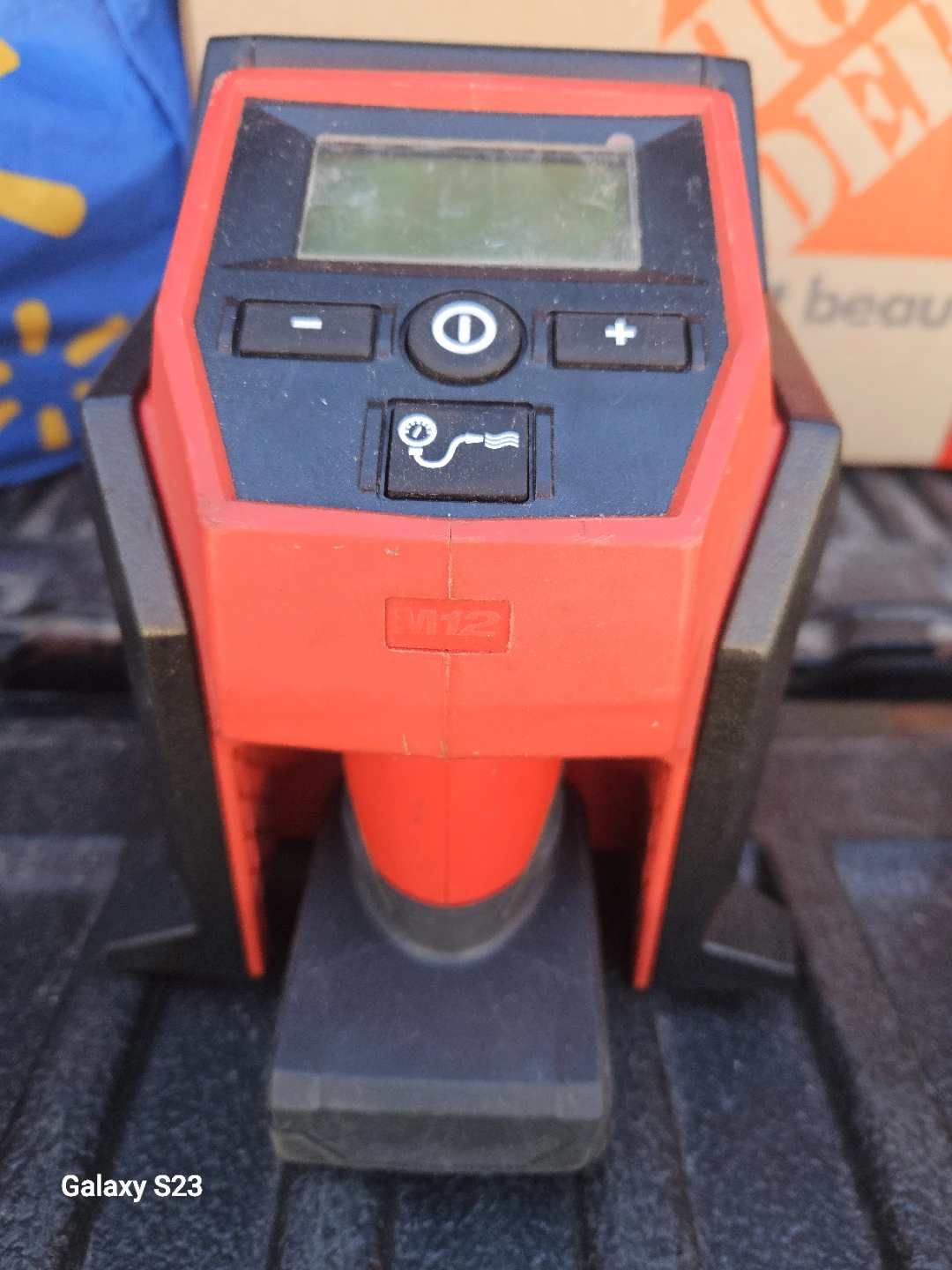 Milwaukee M12 Cordless Compact Inflator