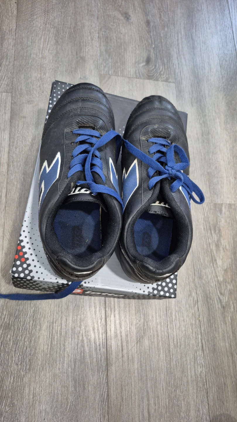 Lotto Triker Soccer Shoes - Black/Blue - Size US 4
