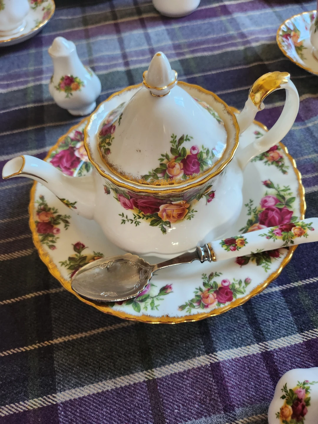 Royal Albert Old Country Roses Dinnerware Set - photo 3