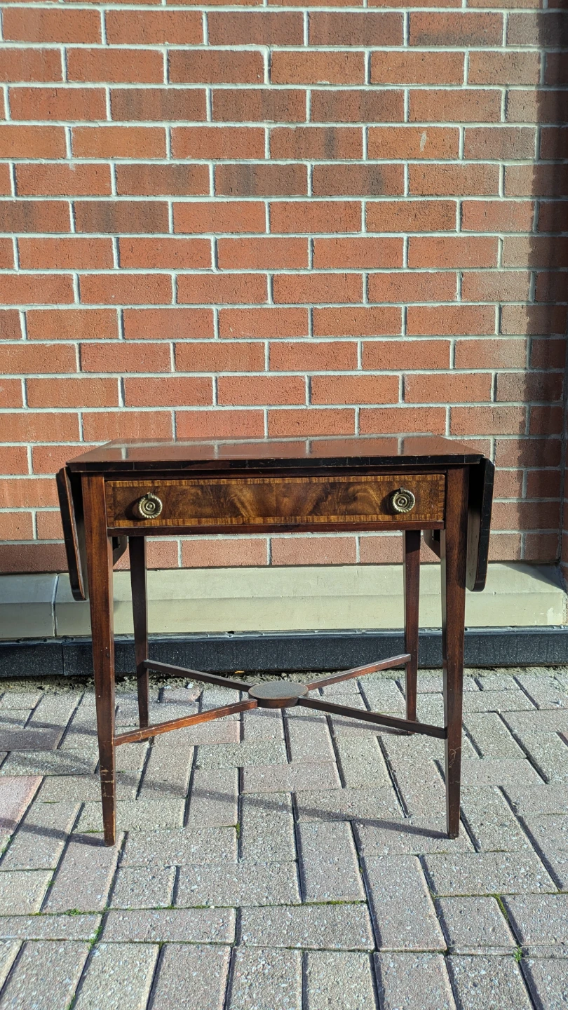 Johnson-Handley-Johnson Co. Drop-Leaf Side Table - photo 5