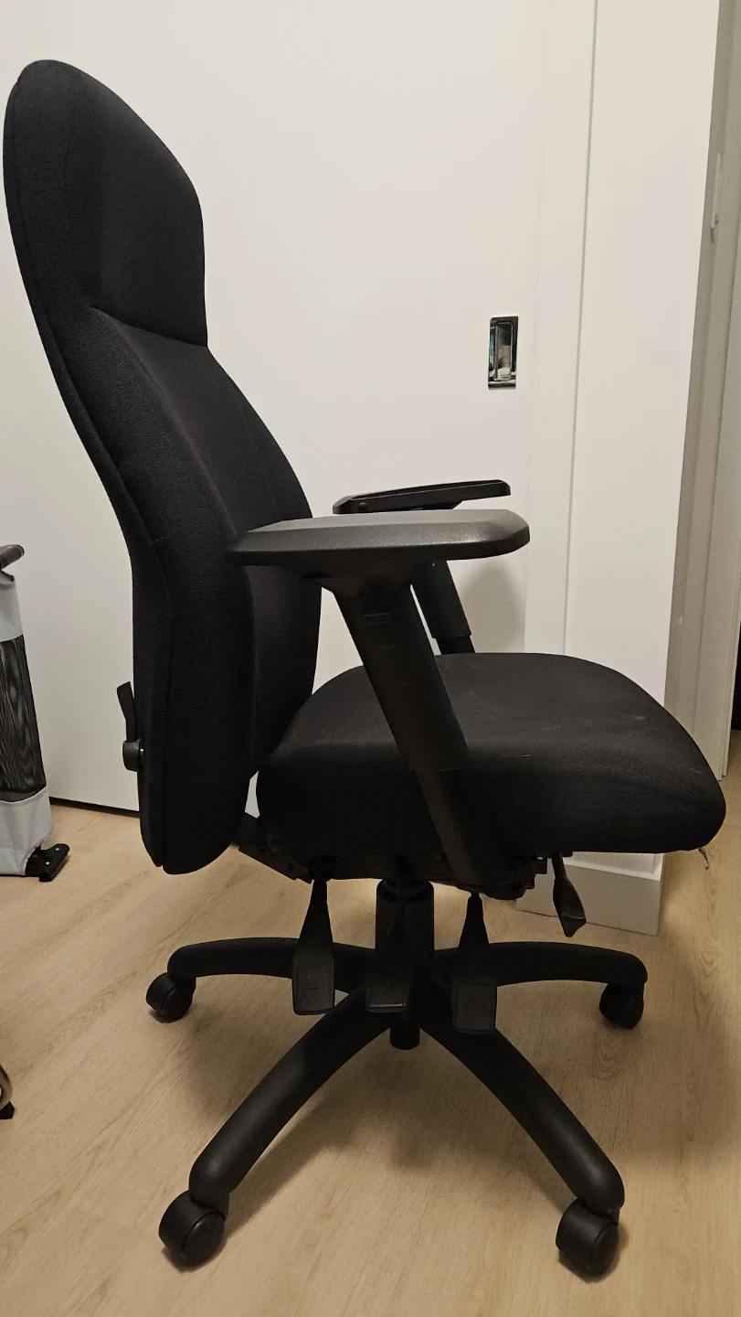 Office Ergonomic Chair - photo 2