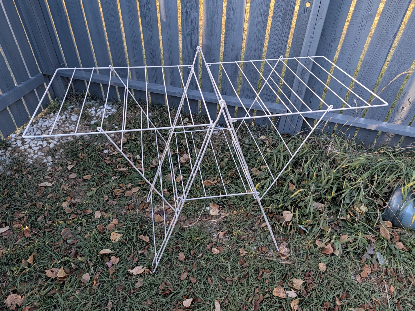 Collapsible White Laundry Drying Rack - photo 3