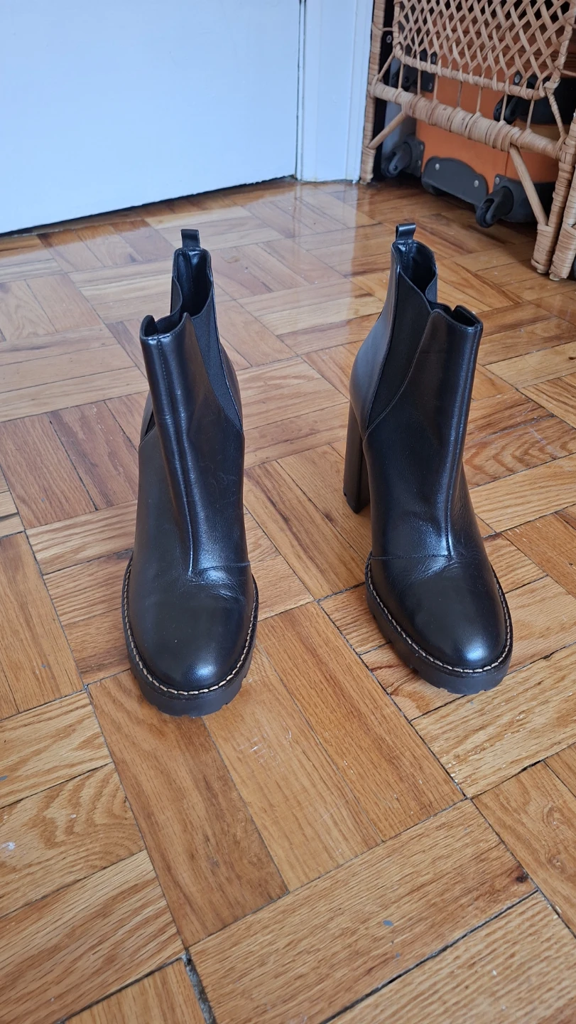 L'Intervalle Black Chelsea Boots size 9 natural leather