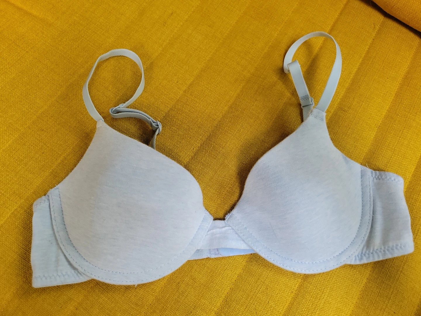 34 B bra