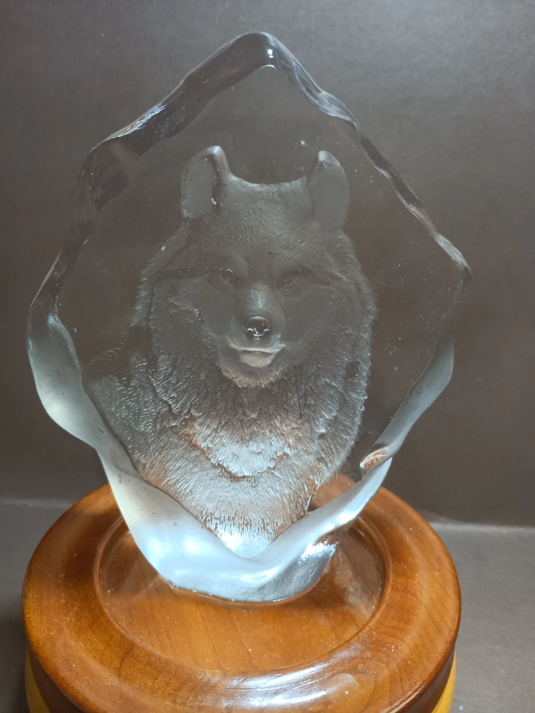 Mats Jonasson Wolf Glass Sculpture