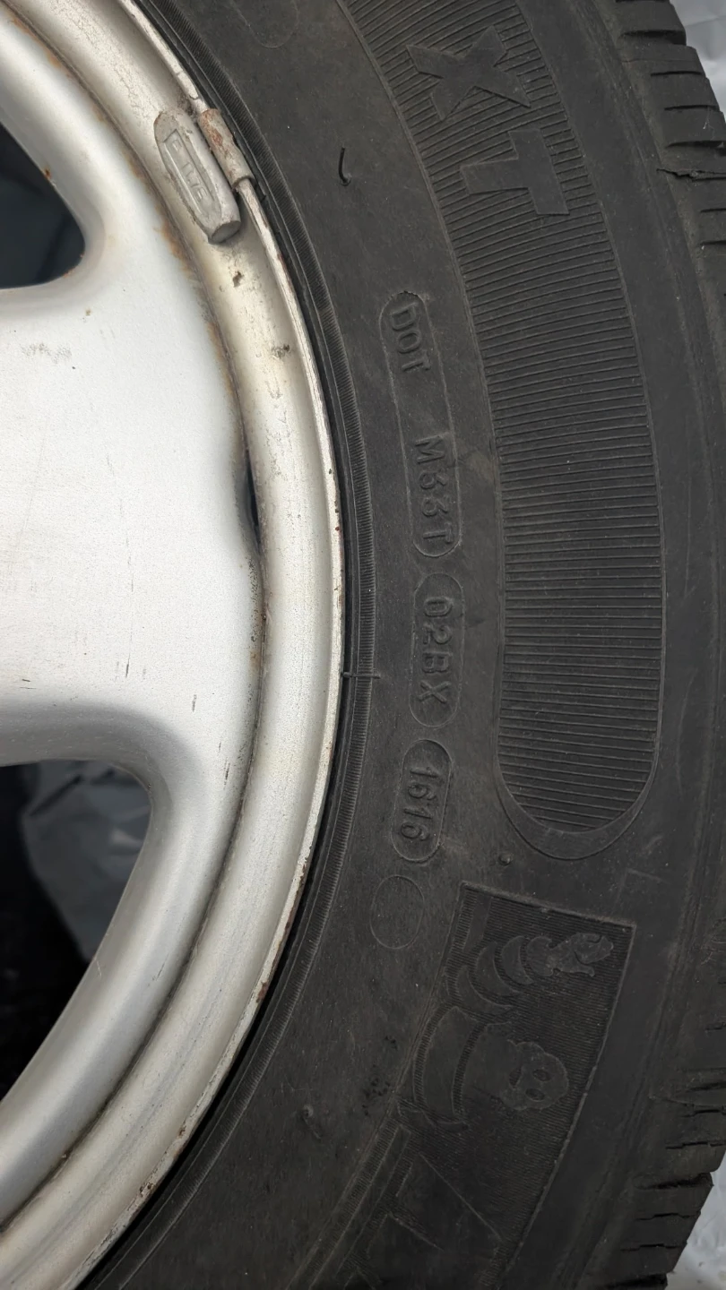 Michelin Defender XT 225/65R17 all season tires - photo 2