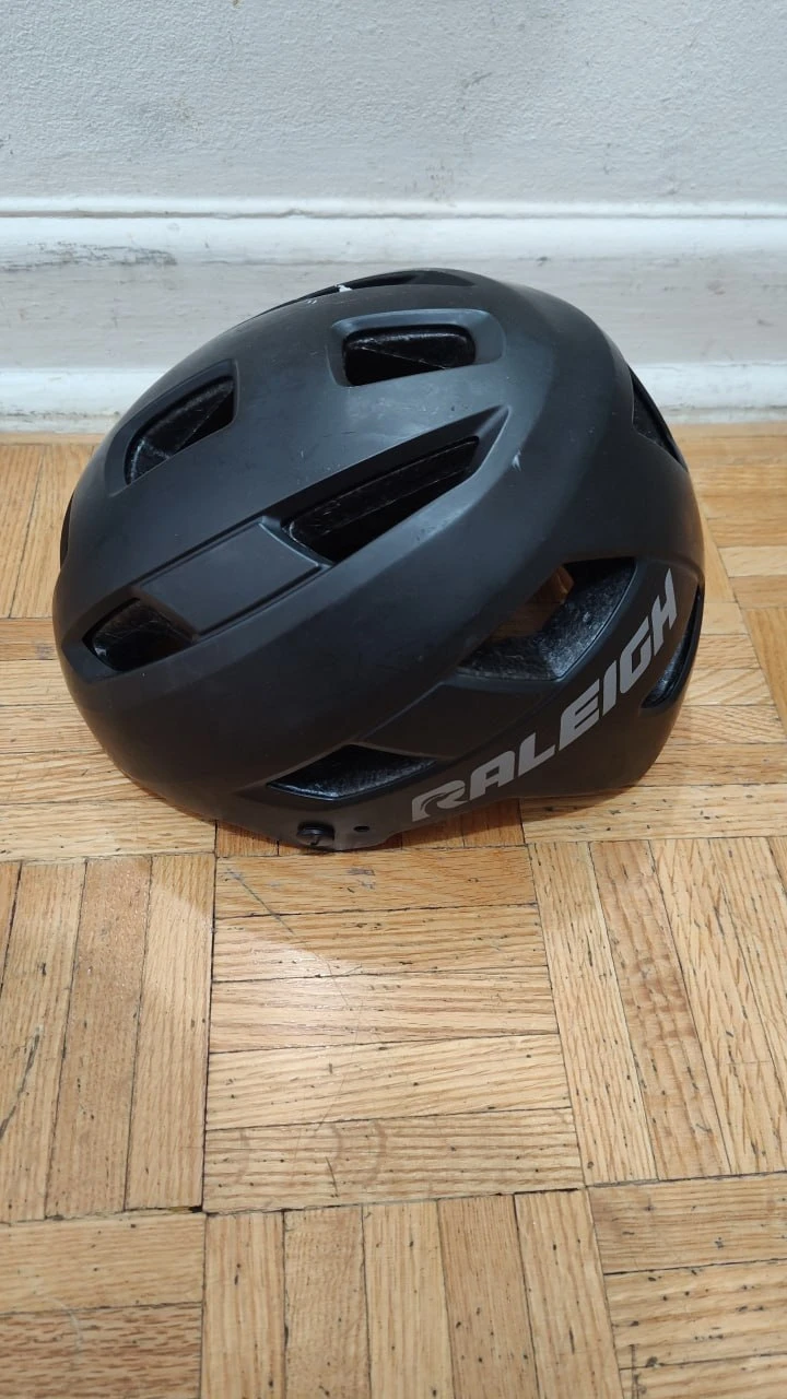 Raleigh Swerve Adult Bicycle Helmet – Matte Black, Size 58-61 cm - photo 3