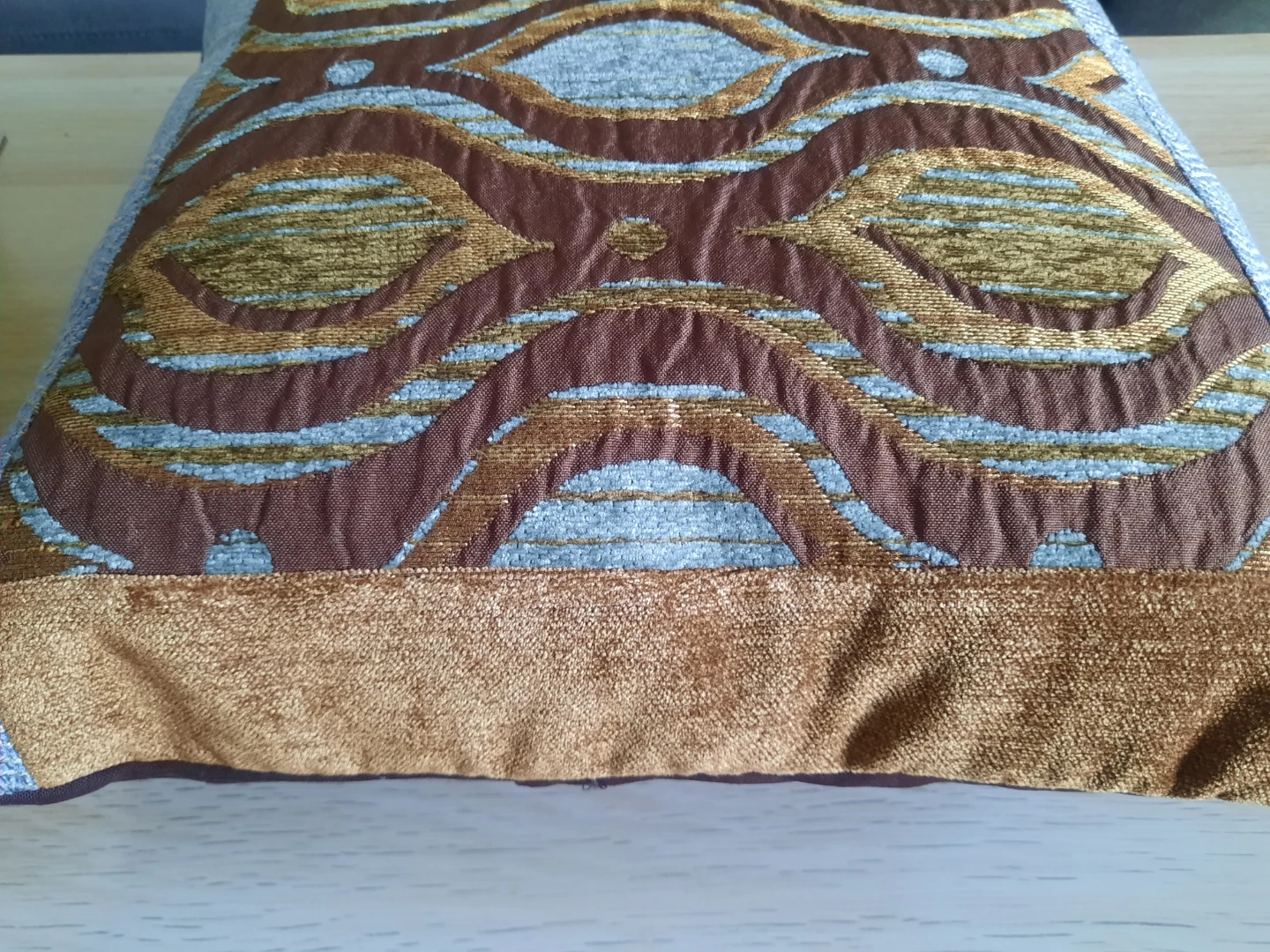 handmade & new, Decorative Throw Pillow - photo 5