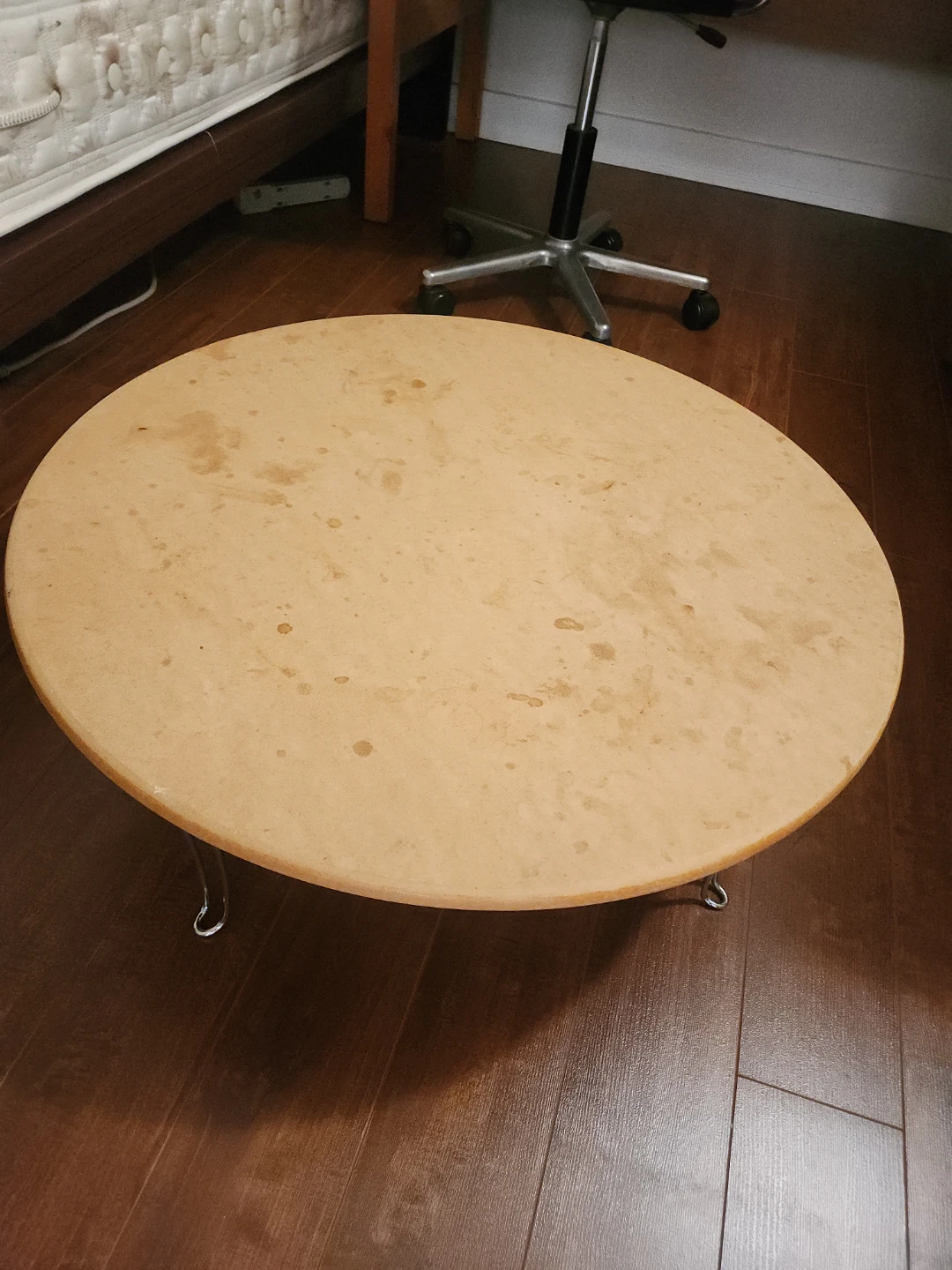 Round Foldable Coffee Table