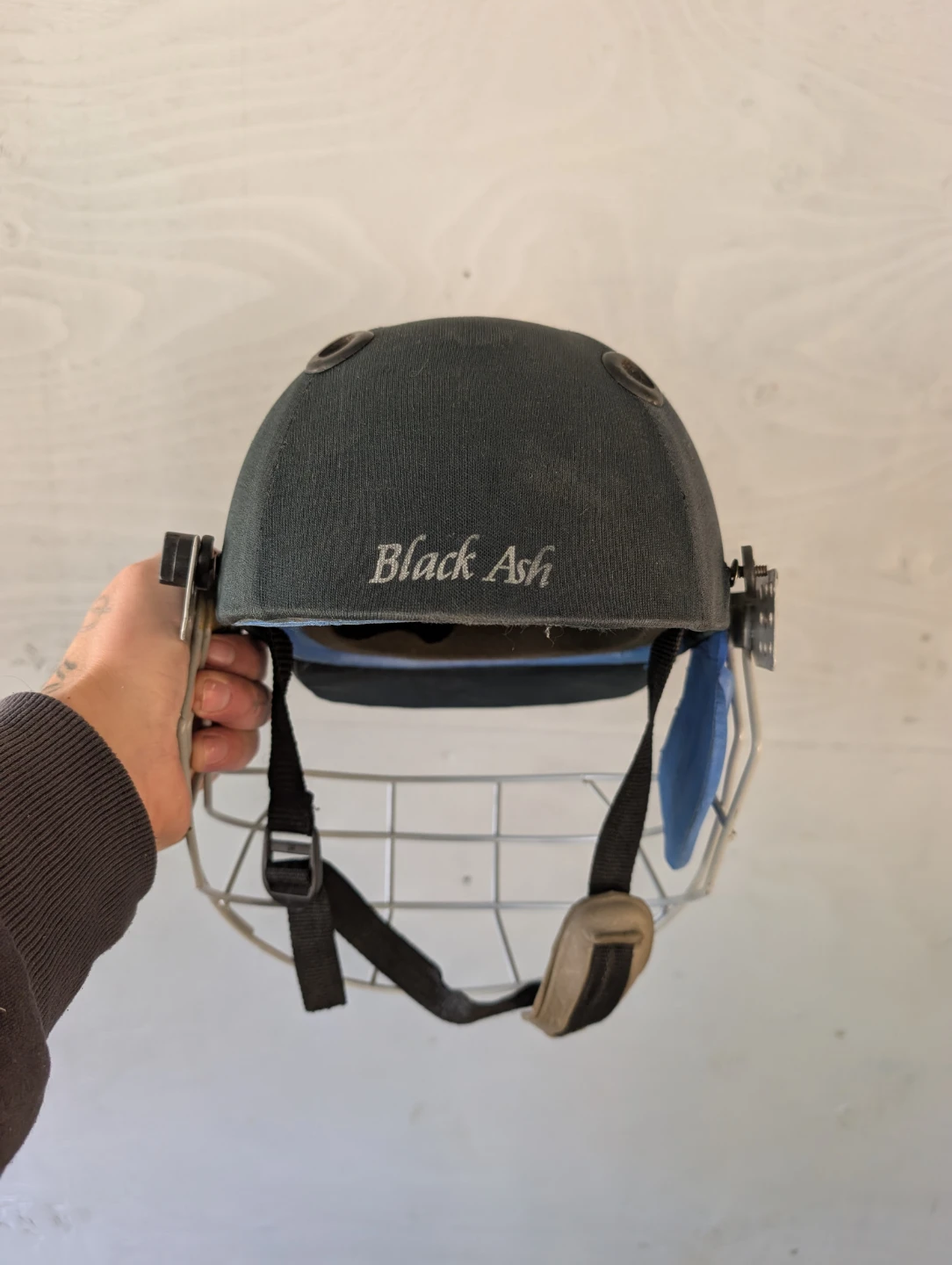 Black Ash Cricket Helmet - photo 3