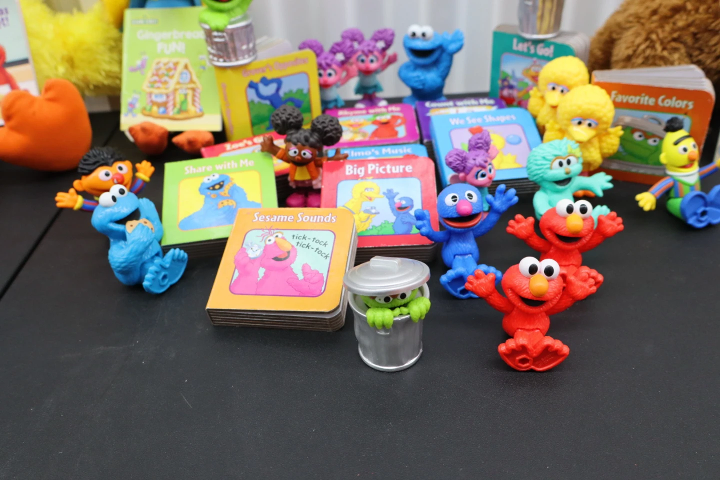 Sesame Street Plush Toys and Board Book Collection **LOT** - photo 3