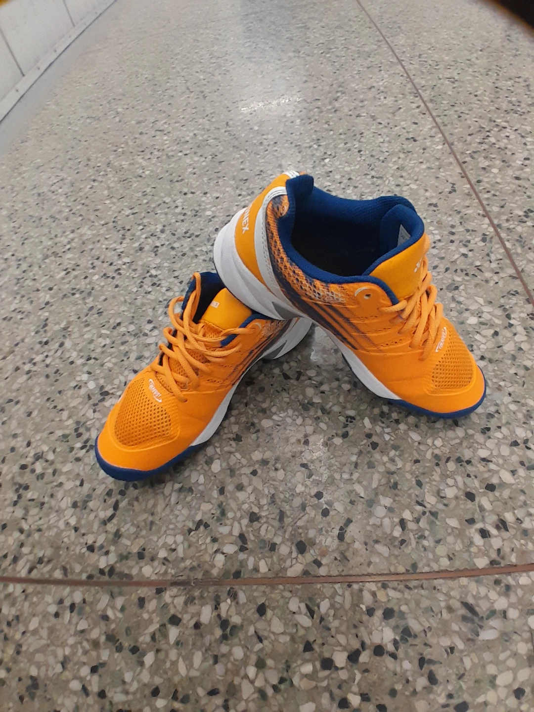 Yonex Power Cushion Badminton Shoes Women's Size 7 - photo 2
