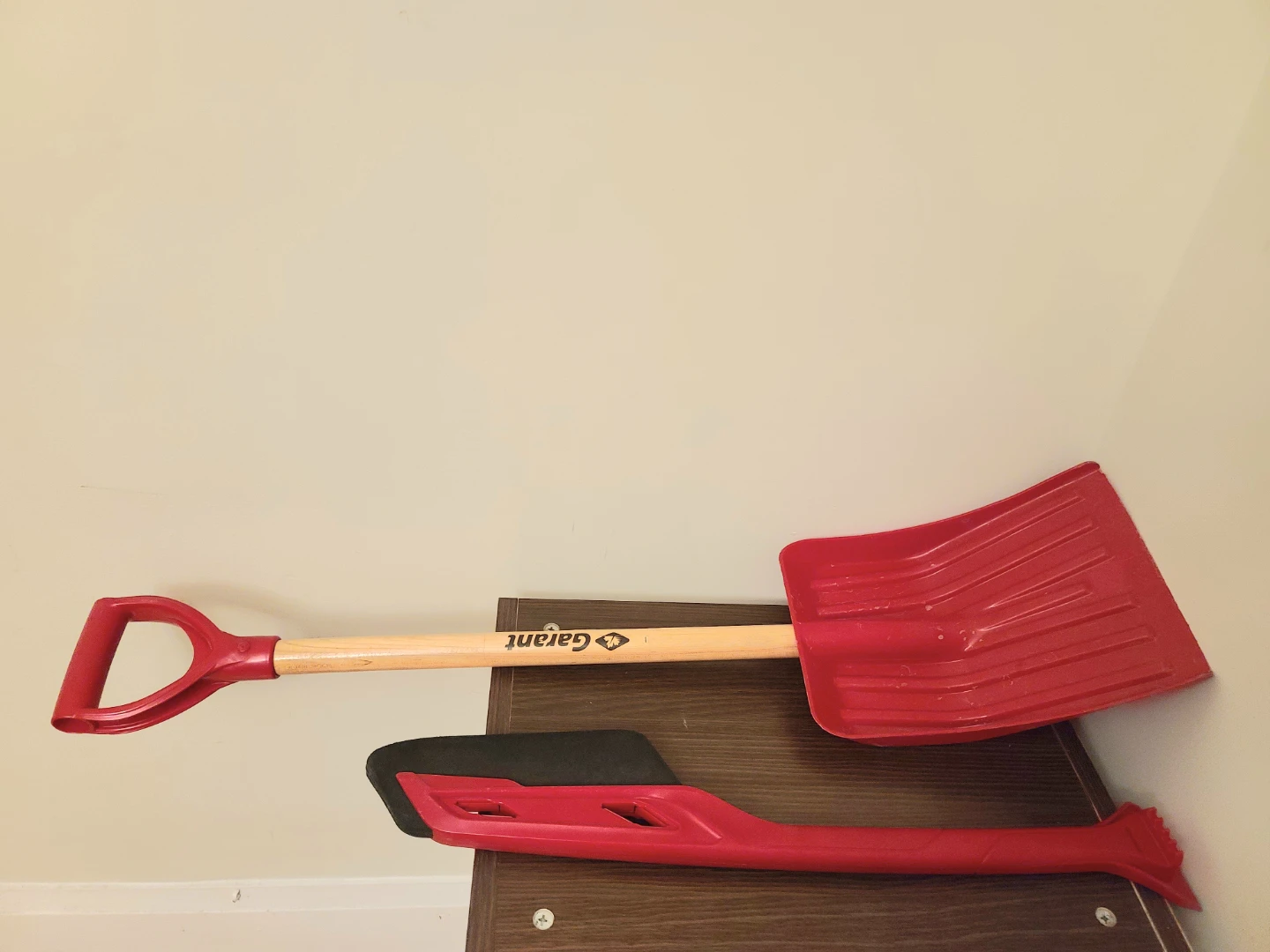 Winter Car/Driveway Combo: Snow Shovel + Ice Scraper / Brush - photo 3