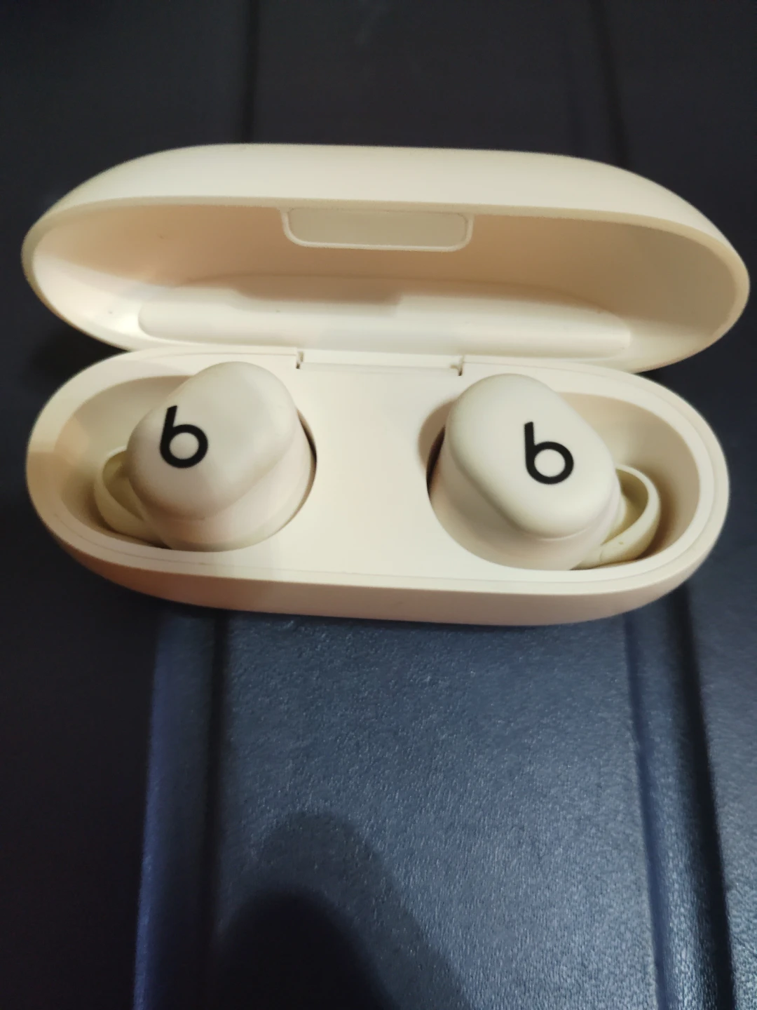 Beats Solo Buds Wireless Earbuds - photo 2