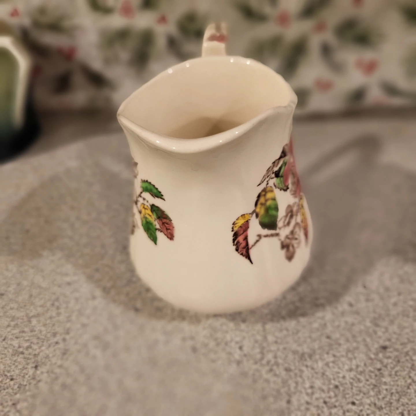 Alfred Meakin Rosalie Creamer Jug - photo 4