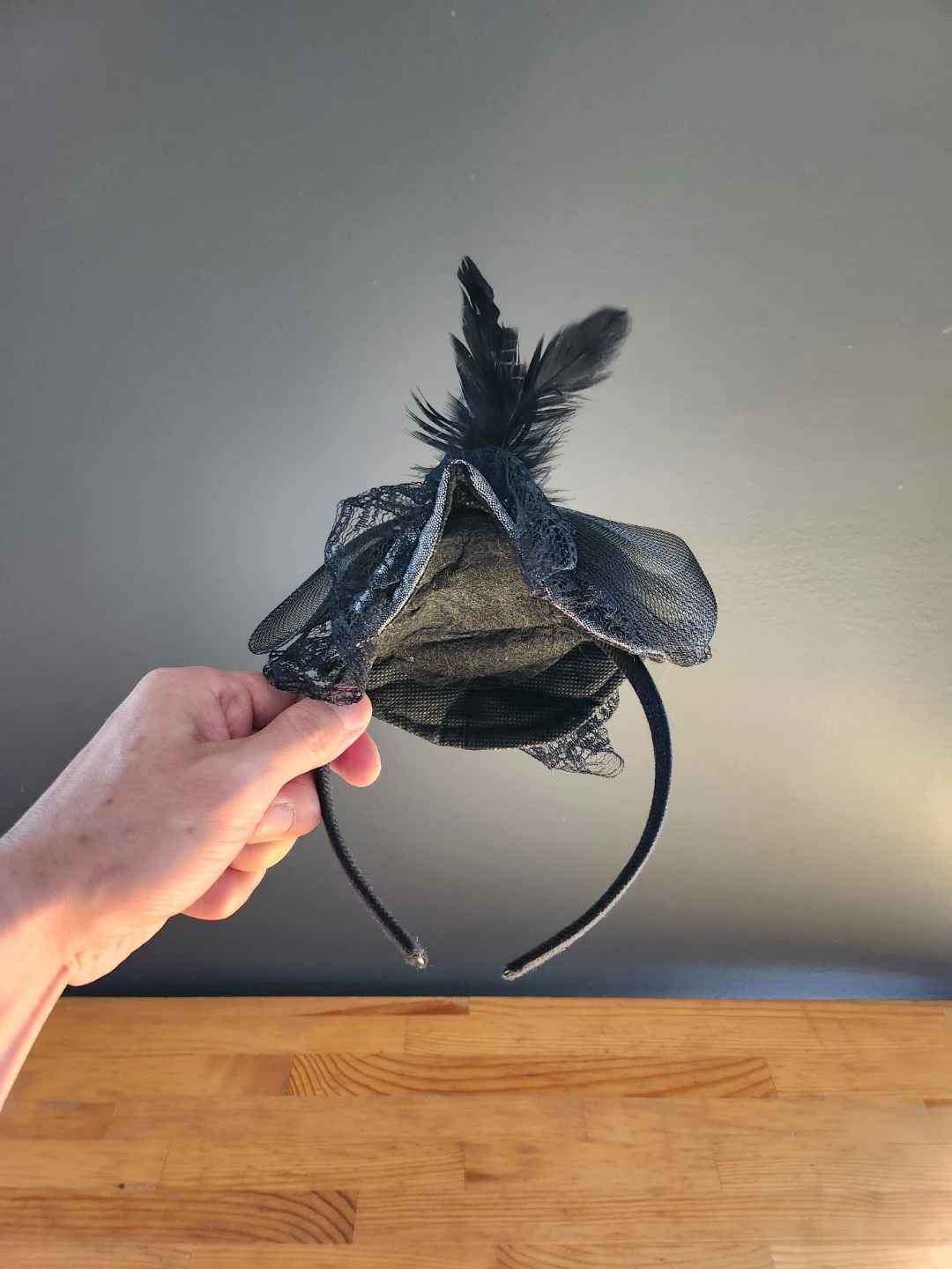 Mini Witch Hat Headband with Feathers and Lace - photo 3