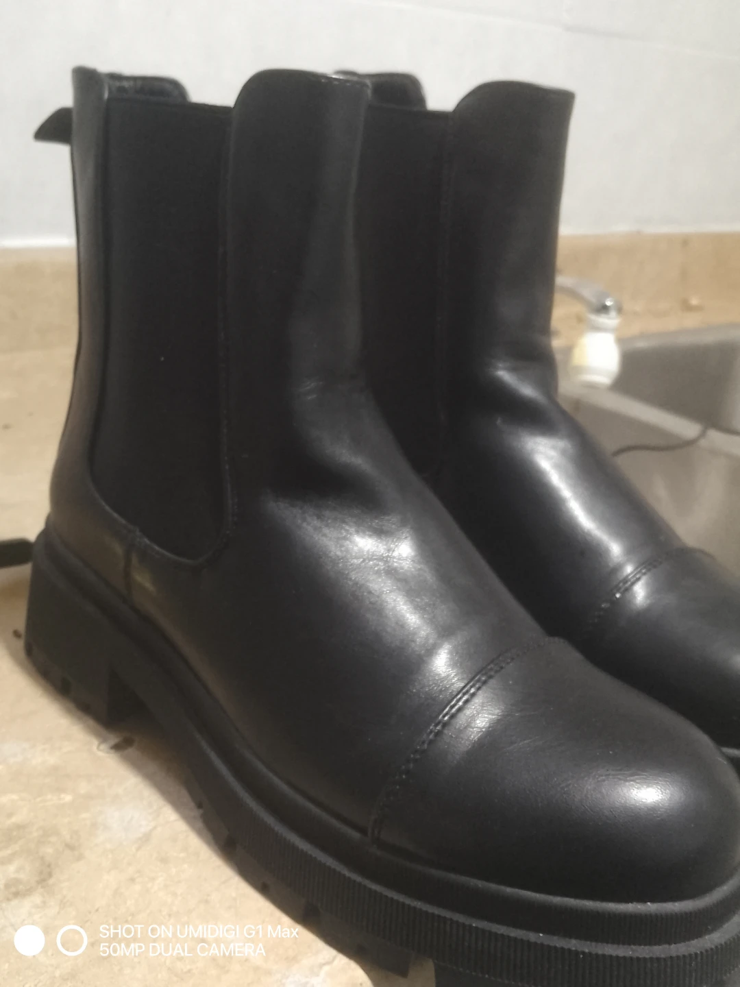 Black Chelsea Boots - photo 2