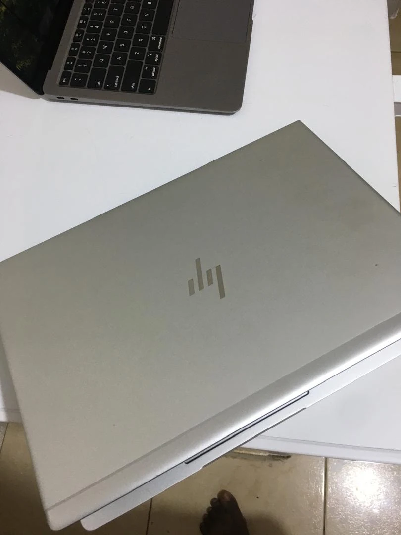 HP Laptop Silver elitebook g8 840 excellent
