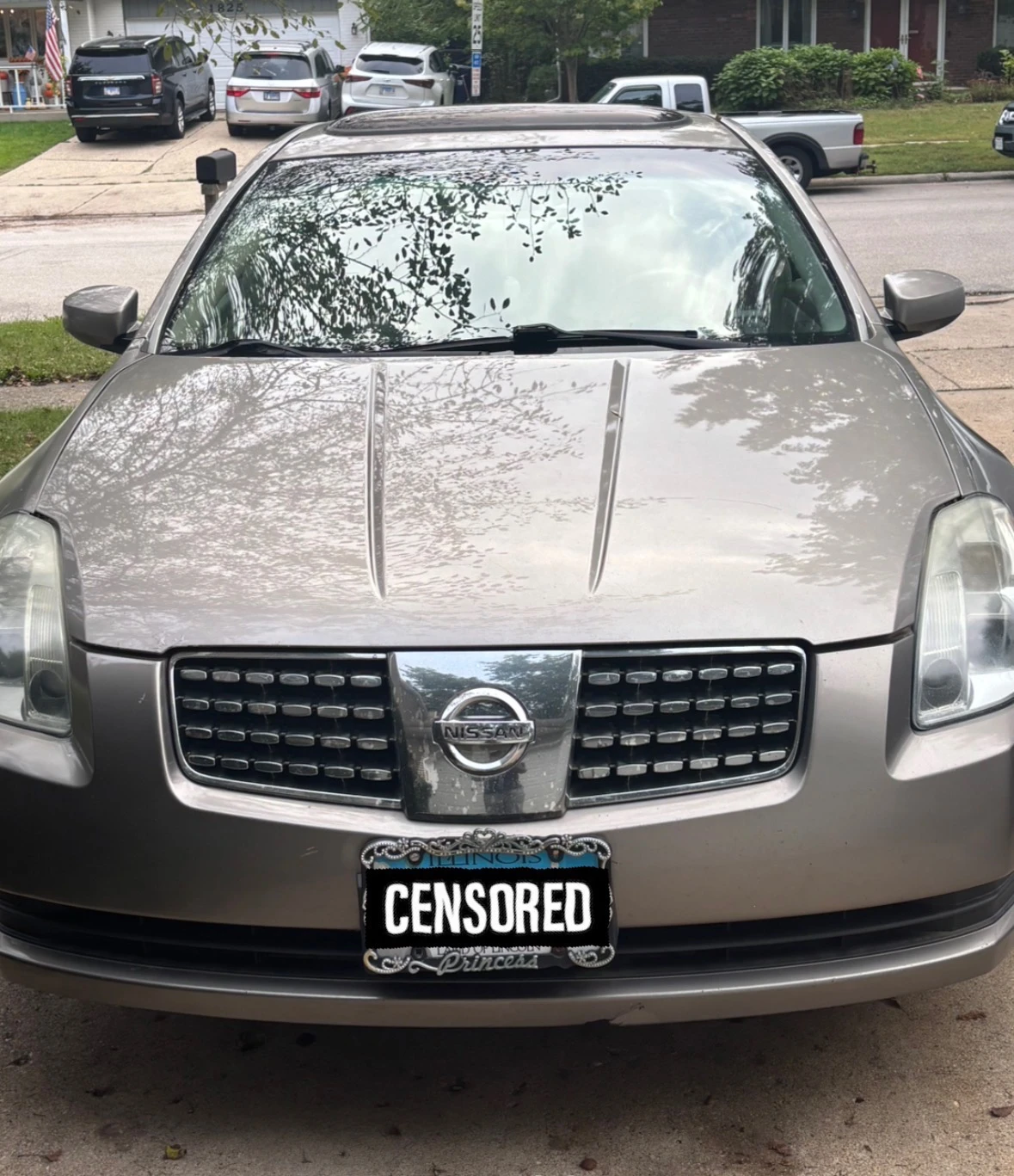 Nissan Sedan