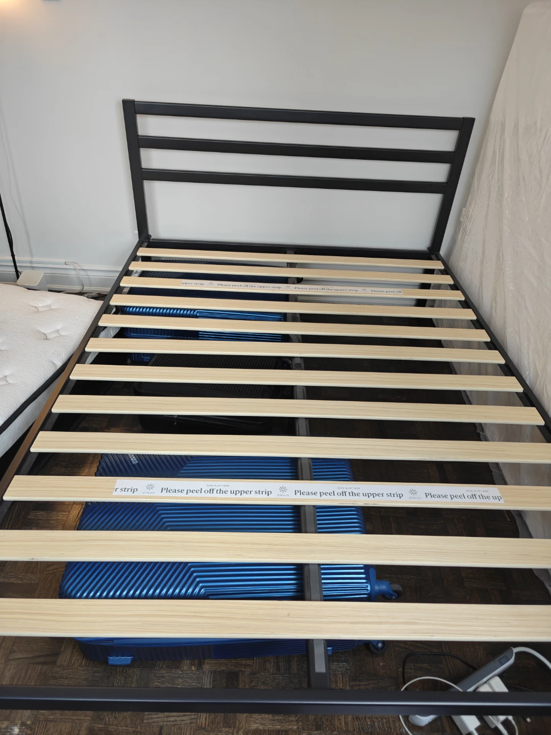 Zinus Metal Platform Bed Frame - photo 3